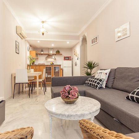 Elegante Apartamento En El Corazon De Sevilla. Luaran gambar