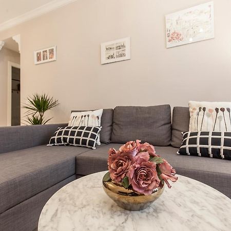 Elegante Apartamento En El Corazon De Sevilla. Luaran gambar