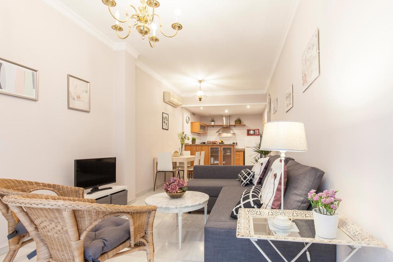 Elegante Apartamento En El Corazon De Sevilla. Luaran gambar