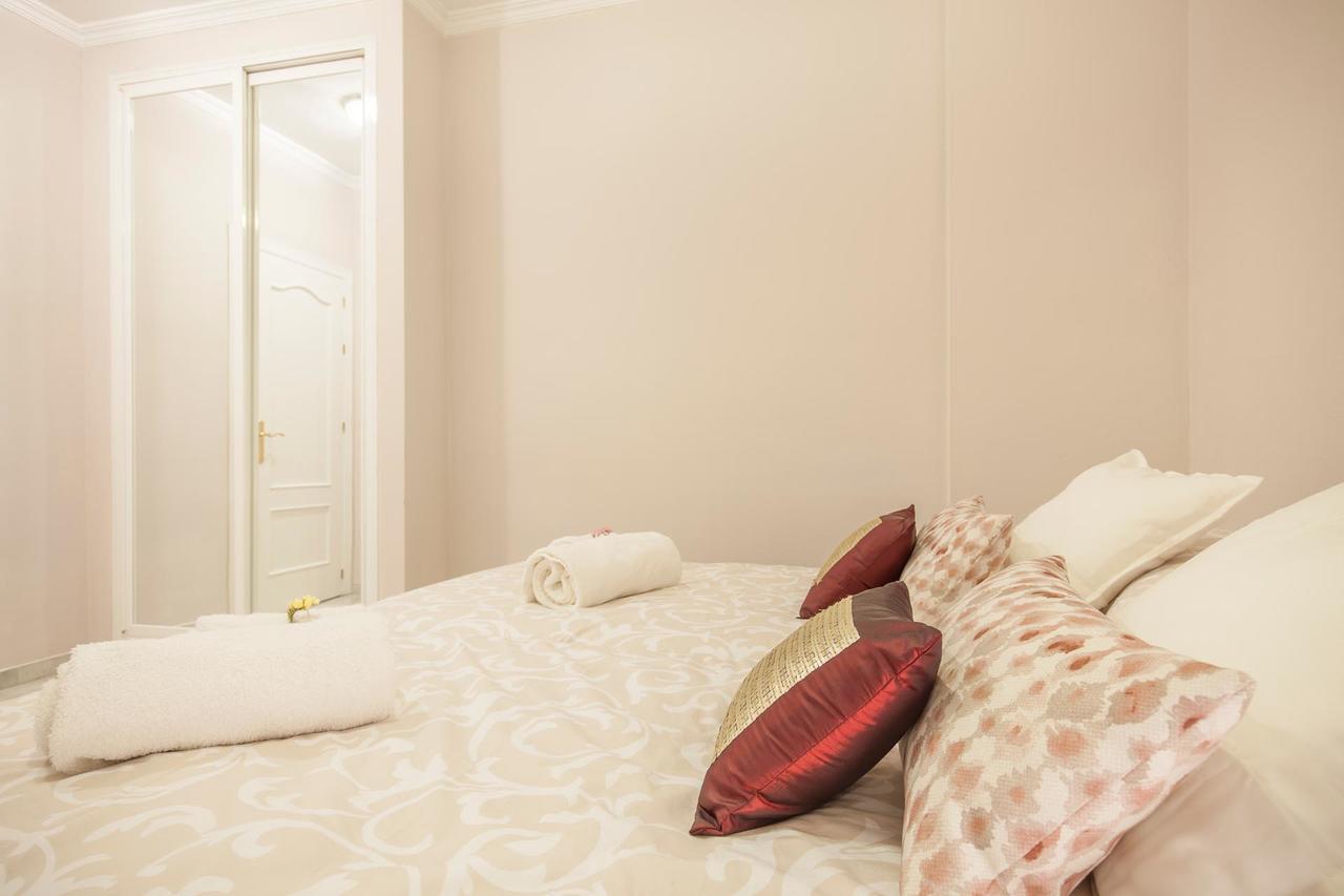 Elegante Apartamento En El Corazon De Sevilla. Luaran gambar