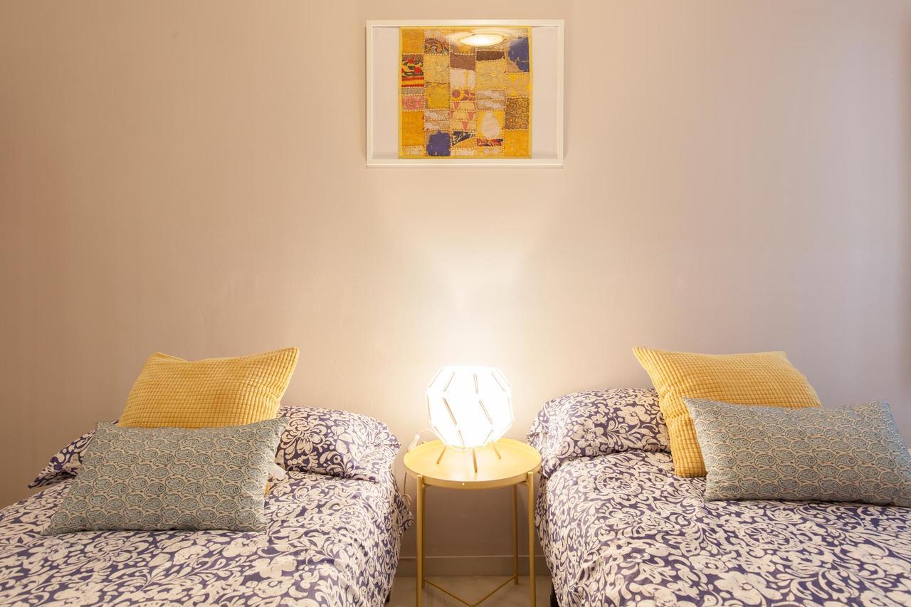 Elegante Apartamento En El Corazon De Sevilla. Luaran gambar