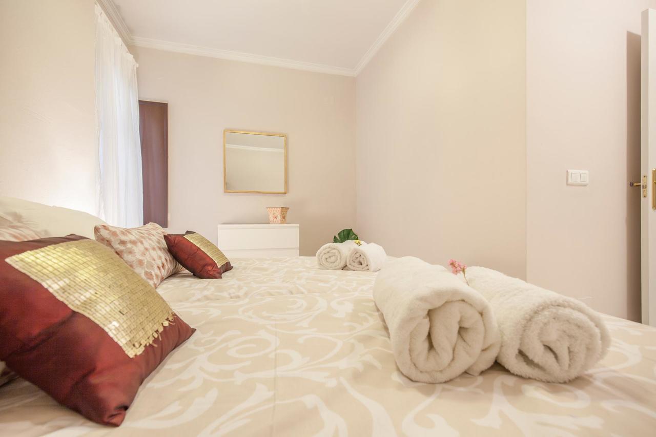Elegante Apartamento En El Corazon De Sevilla. Luaran gambar