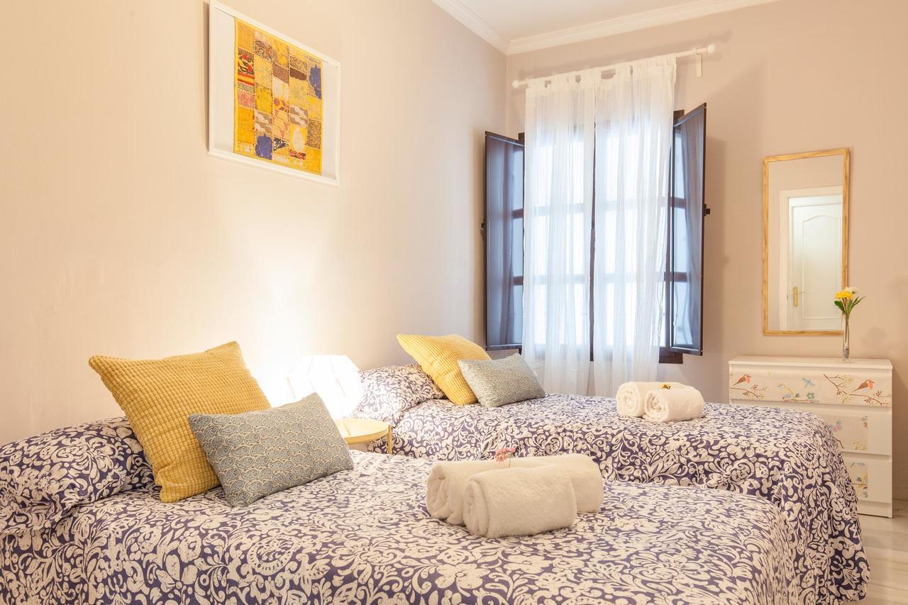 Elegante Apartamento En El Corazon De Sevilla. Luaran gambar