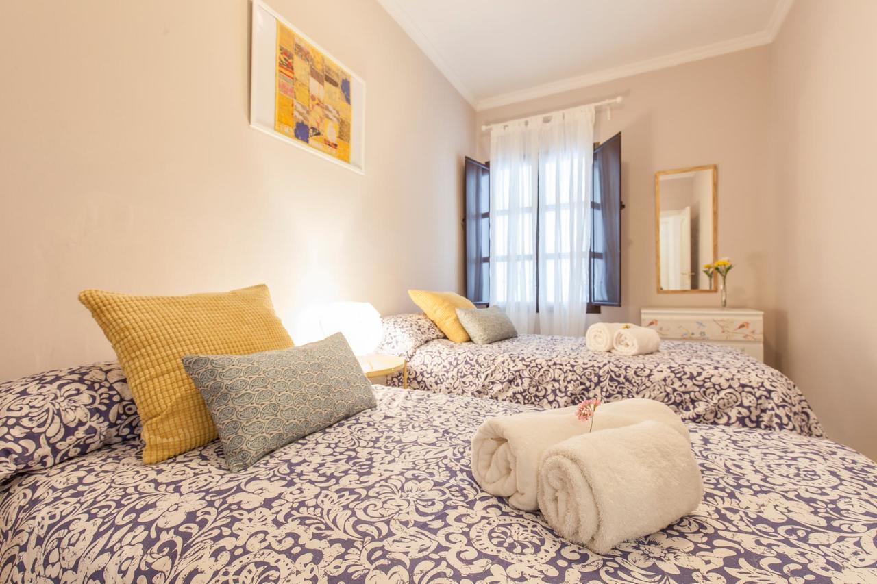 Elegante Apartamento En El Corazon De Sevilla. Luaran gambar